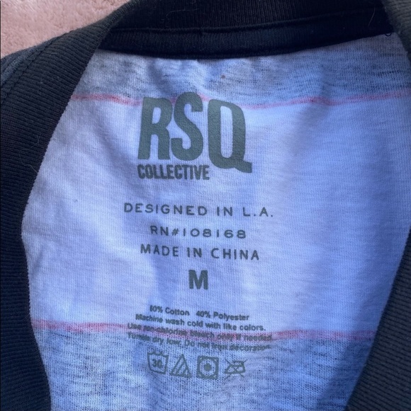 ❣️Zumiez Tokyo Japan Striped T-Shirt❣️ - Picture 4 of 4